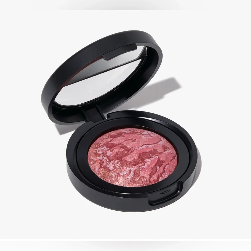 Laura Geller Baked Blush-n-Brighten in Sunswept Satin Finish